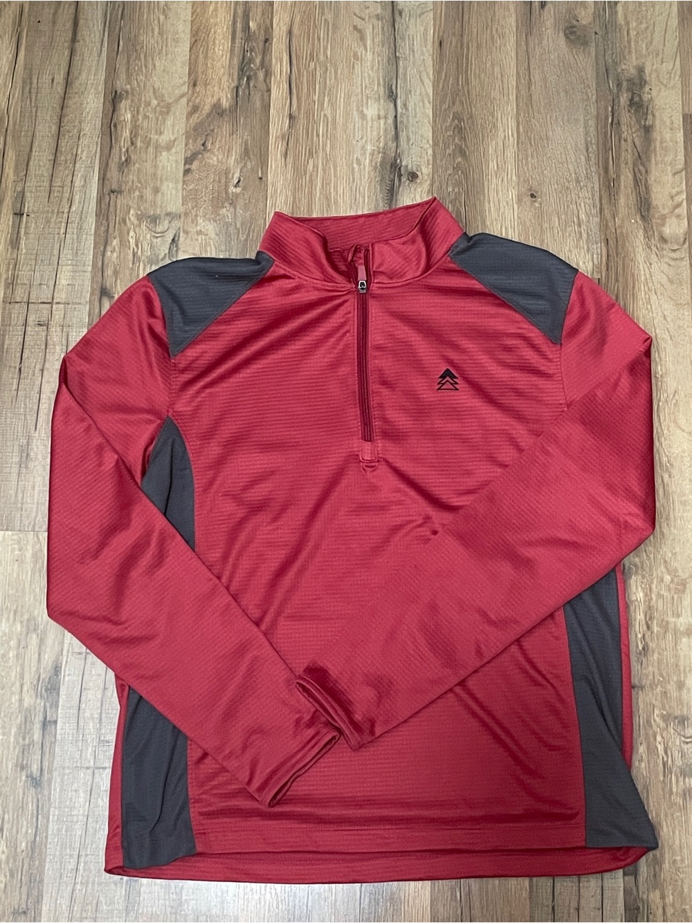Rugged Earth Outfitters Men’s Red Quarter Zip Athletic Pullover Large